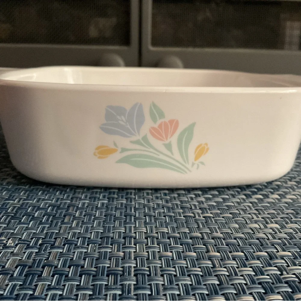 Vintage CorningWare Friendship 1 Qt Casserole Dish A-1-B No Lid Floral USA